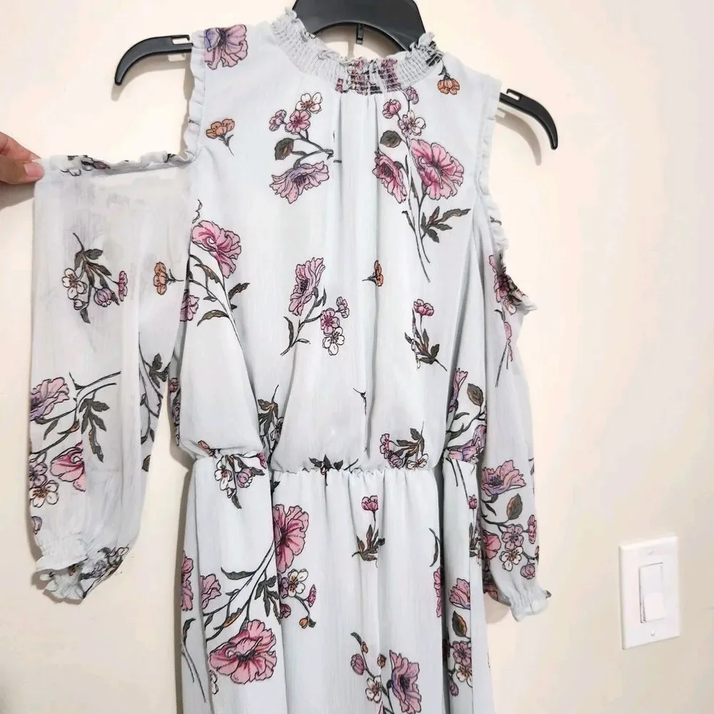 Signature Studio Dress Size Medium Blue Floral Lined Cold Shoulder Sleeves